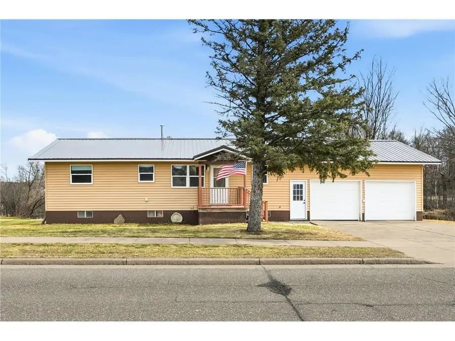 901 Wisconsin Avenue, Rice Lake, WI 54868 - #2