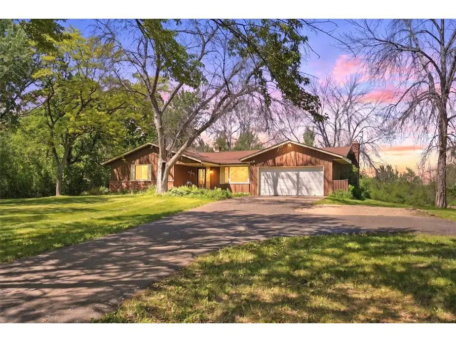 577 White Oak Drive, Hudson, WI 54016 - #2