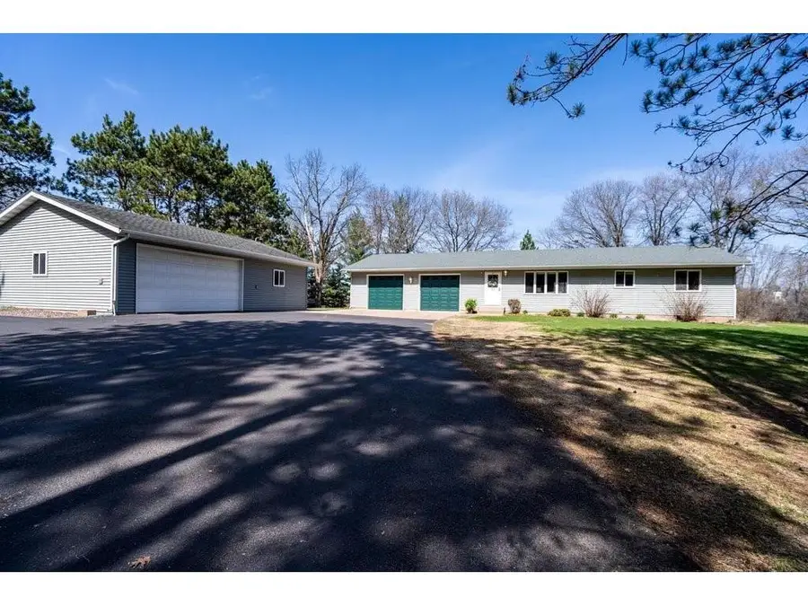 4437 Old Wells Road, Eau Claire, WI 54703 - #2