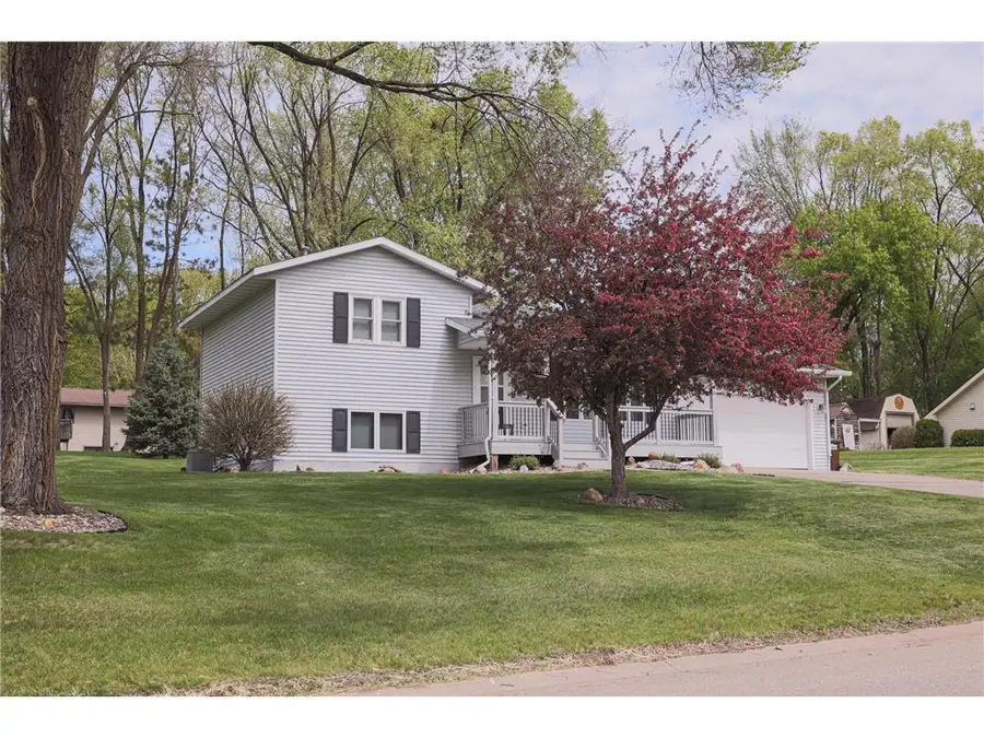 380 Flora Street, Prescott, WI 54021 - #3