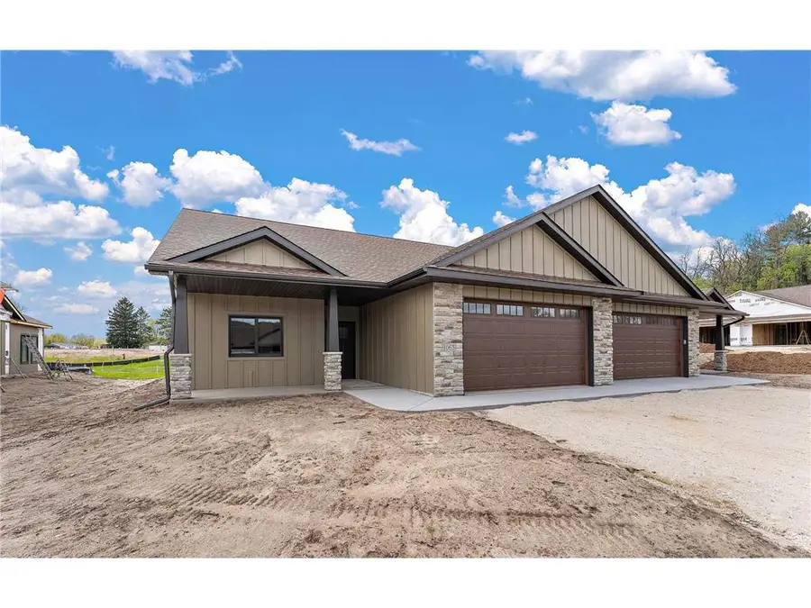 1077 Legend Lane, River Falls, WI 54022 - #2