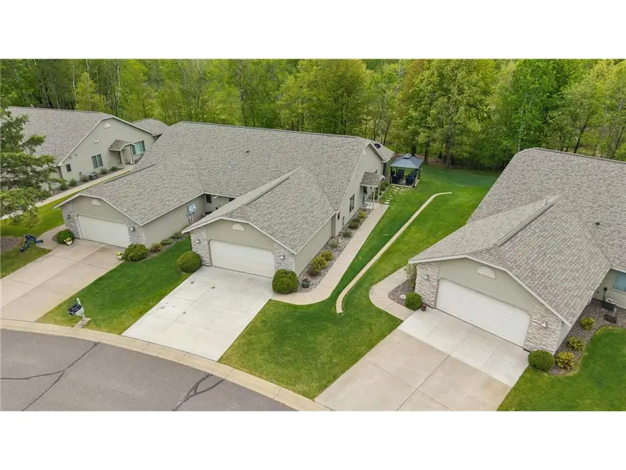 300 Deer Path #5, Osceola, WI 54020 - #2