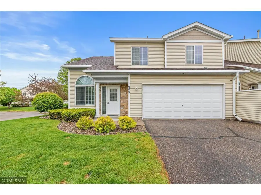 1900 Hawthorne Point, Hudson, WI 54016 - #2