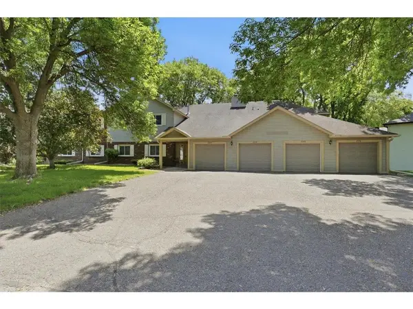 4342 Buckingham Court #1605, Vadnais Heights, MN 55127