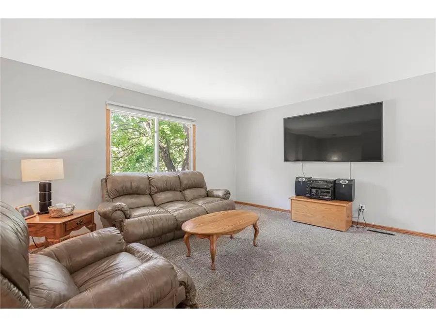 286 Frankland Street, Mahtomedi, MN 55115 - #3
