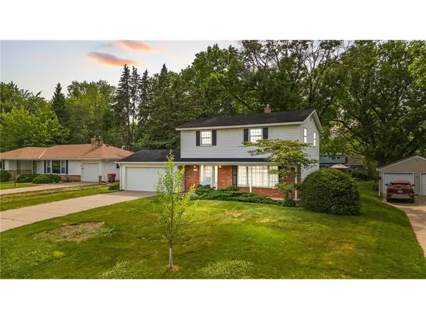 2195 Burr Street, Maplewood, MN 55117