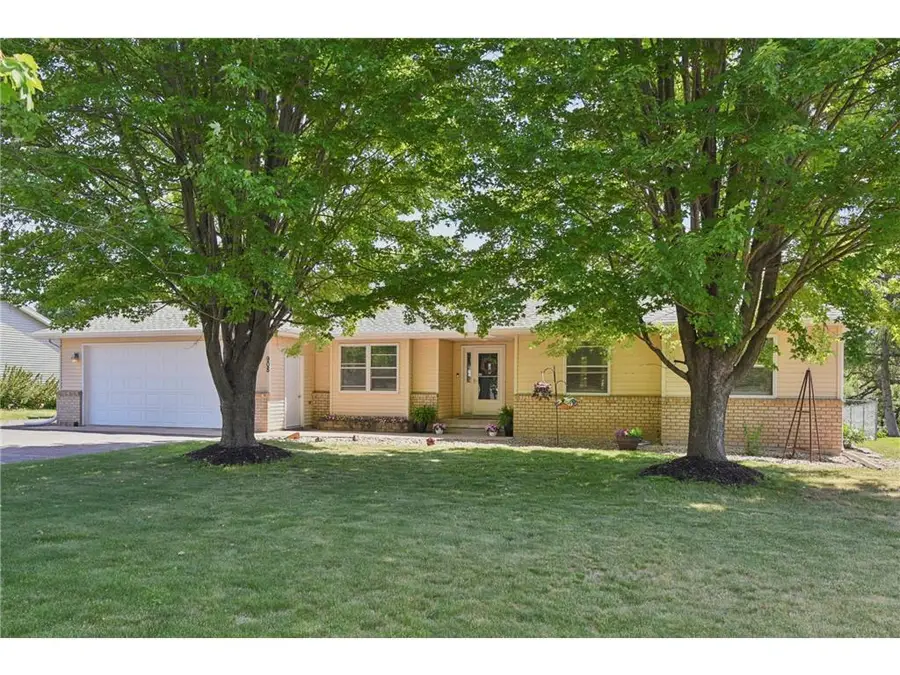 908 Martys Way, Osceola, WI 54020 - #3