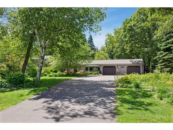 682 O'Neil Road, Hudson, WI 54016