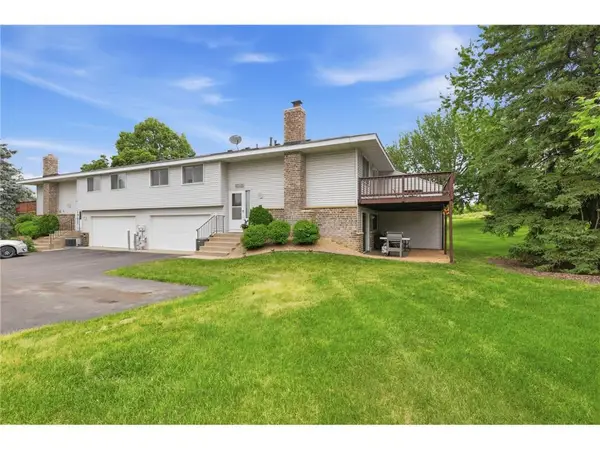 1411 Oak Leaf Lane, Burnsville, MN 55337