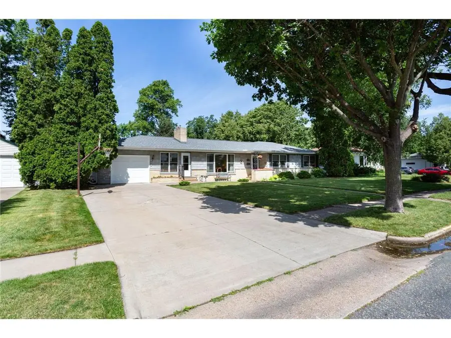 415 N 8th Street, River Falls, WI 54022 - #3