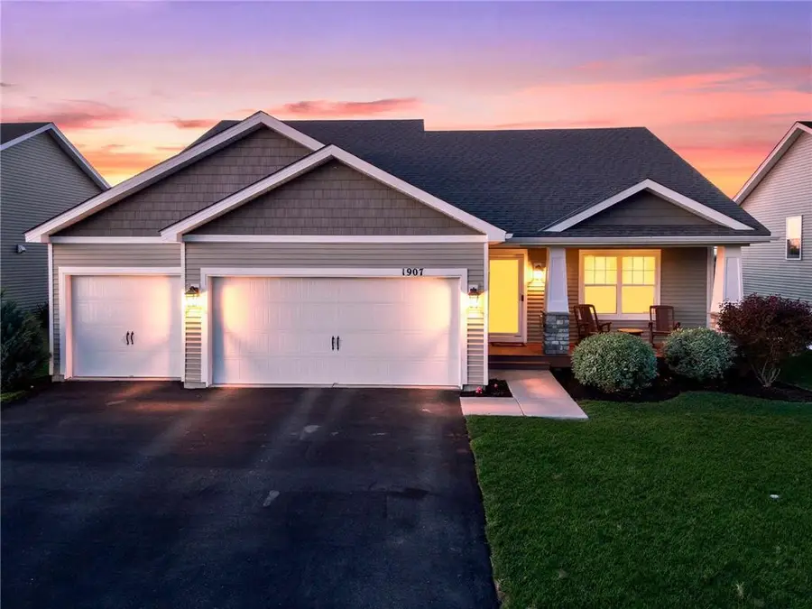 1907 Meridian Curve, Carver, MN 55315 - #2