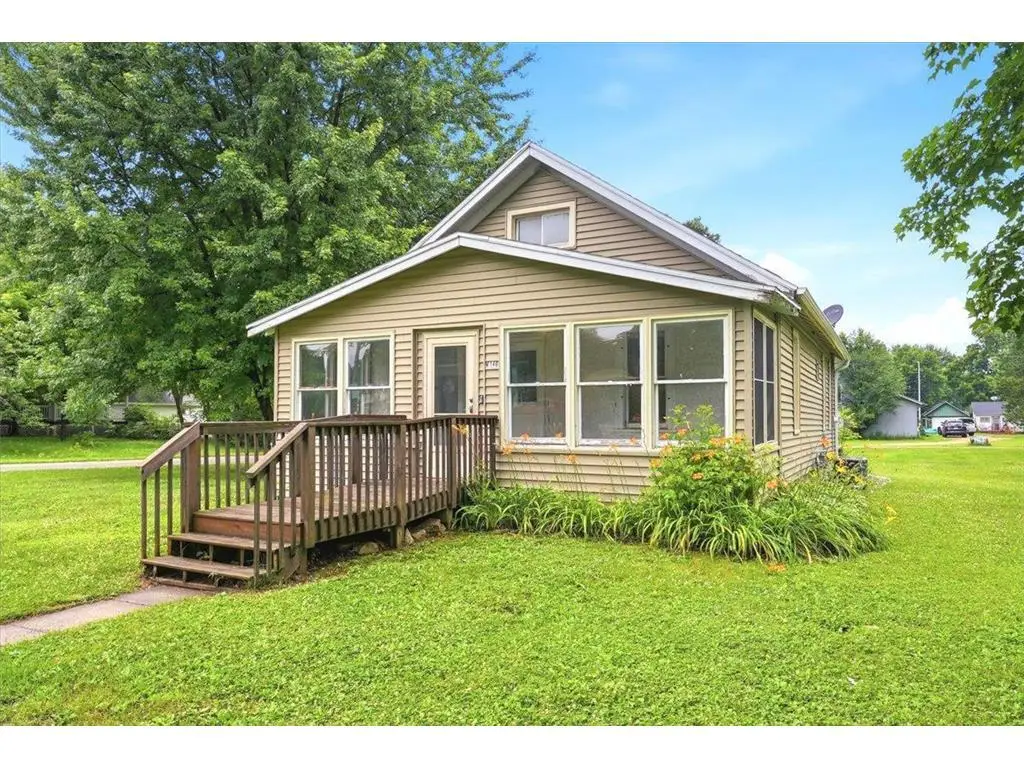 146 W Winter Avenue, Elmwood, WI 54740 - #1