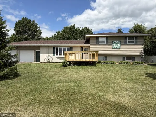 512 South Road, Centuria, WI 54824