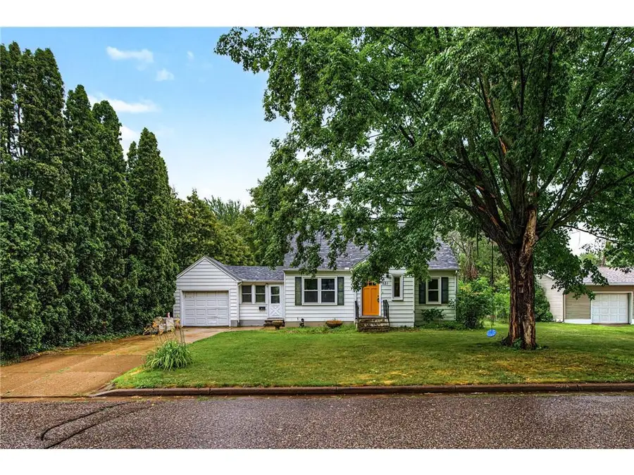521 E 3rd Street, New Richmond, WI 54017 - #3