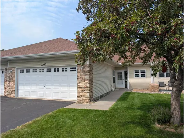 2203 Foxglove Way, Hudson, WI 54016