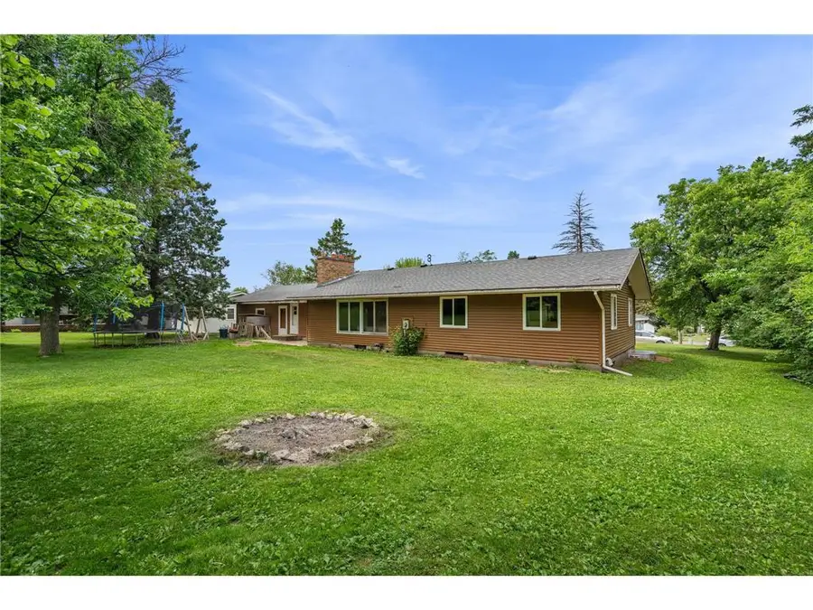 628 E Wisconsin Avenue, Barron, WI 54812 - #3