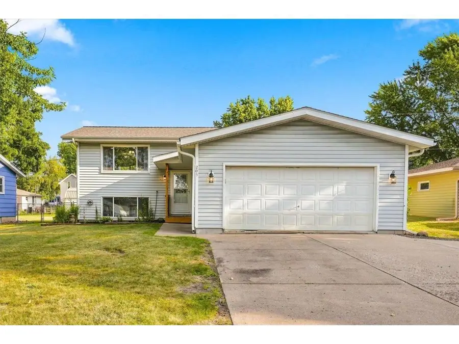 205 W Elm Street, Roberts, WI 54023 - #3