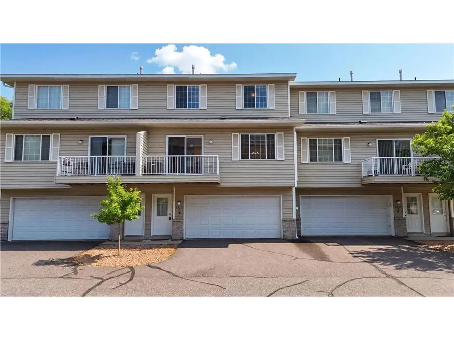 1587 County Road D, Saint Paul, MN 55109 - #2