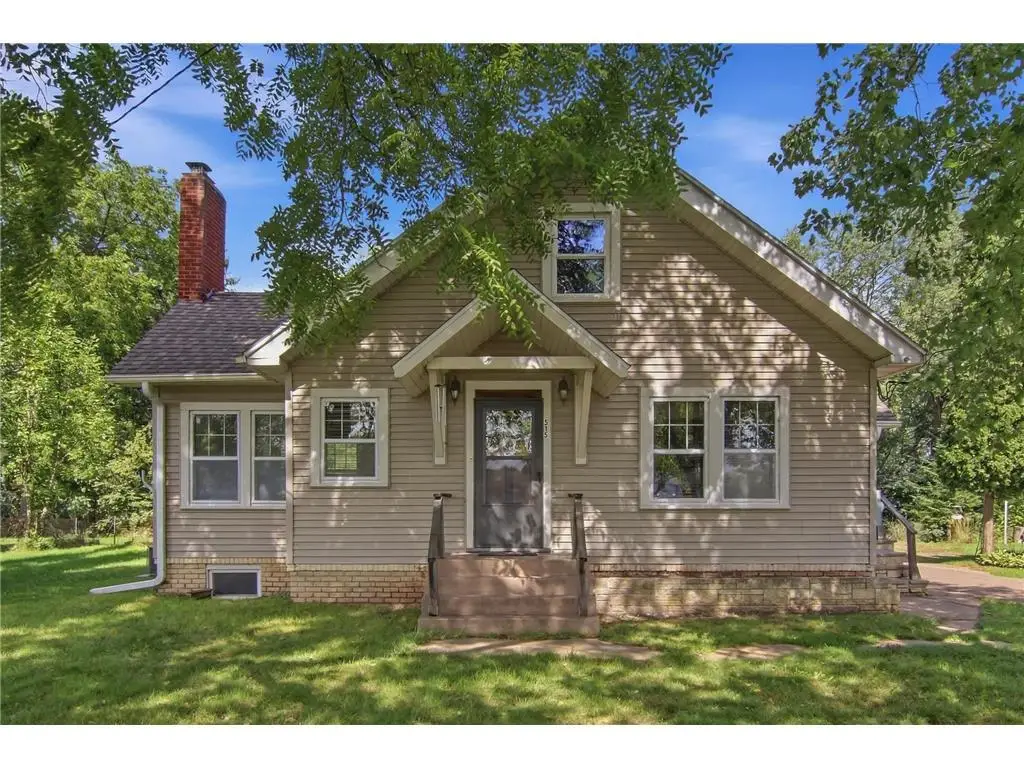 515 12th Avenue, Menomonie, WI 54751 - #1