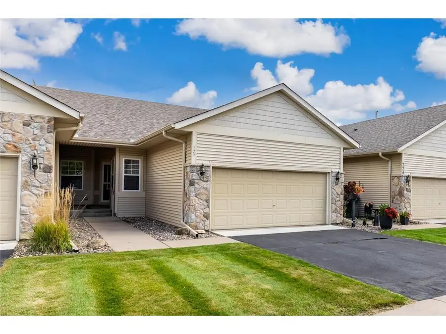 776 Meredith Circle, River Falls, WI 54022 - #2