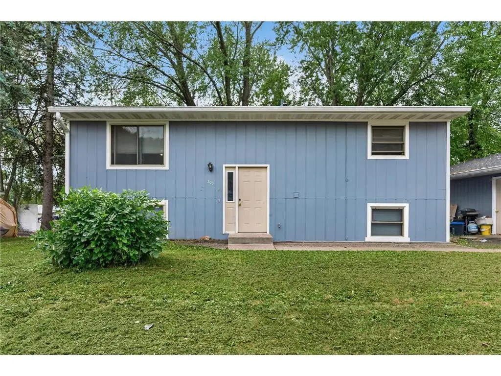 302 W Maple Street, Roberts, WI 54023 - #1