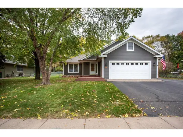 911 Grandview Drive, Hudson, WI 54016
