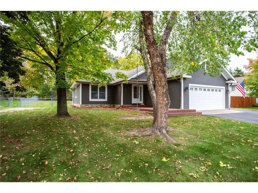 911 Grandview Drive, Hudson, WI 54016 - #3