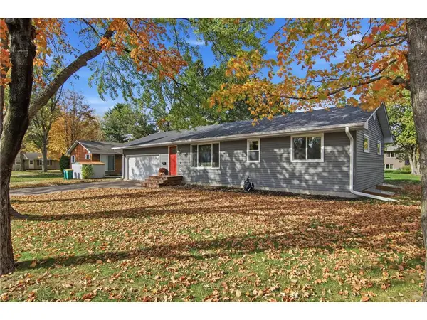 817 Sunset Lane, River Falls, WI 54022