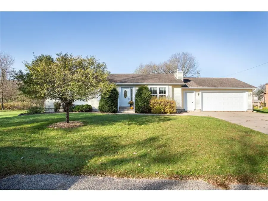 207 S Martin Street, Elmwood, WI 54740 - #2