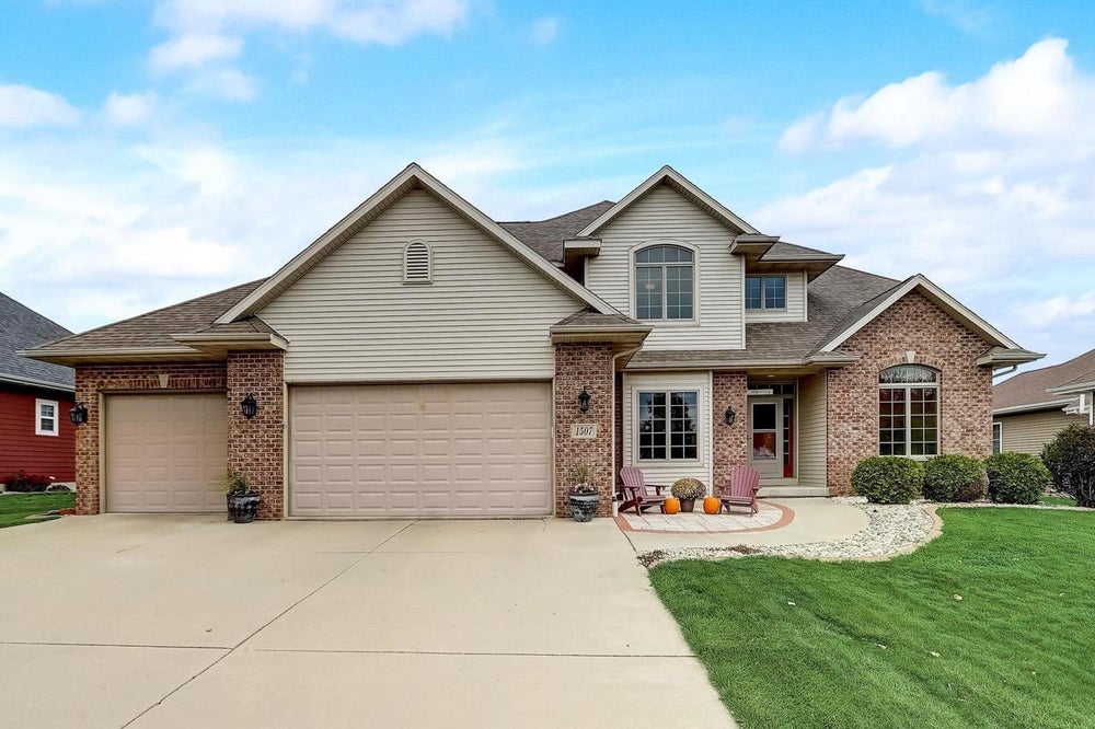 1507 Centennial Parkway, Waunakee, WI 53597 - ERA