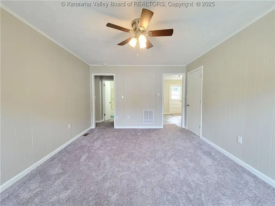 1011 Kanawha Street, Hansford, WV 25103 - #2