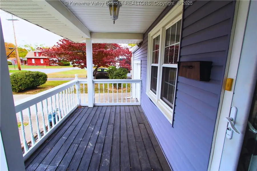 704 Cunningham Street, Saint Albans, WV 25177 - Image #2