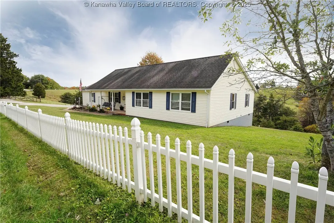 4274 Steele Ridge Road, Red House, WV 25168 - Image #1