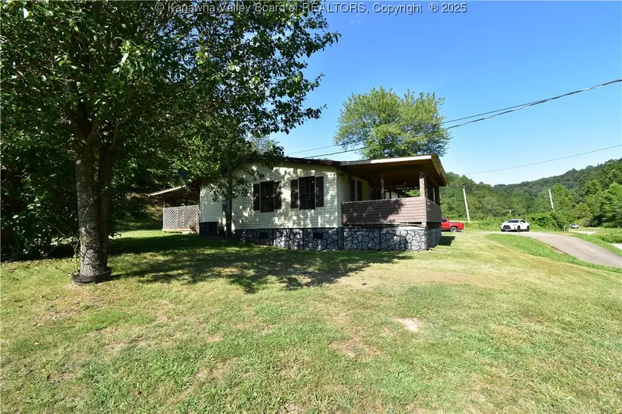 3701 N Grapevine, Sissonville, WV 25320 - Image #3
