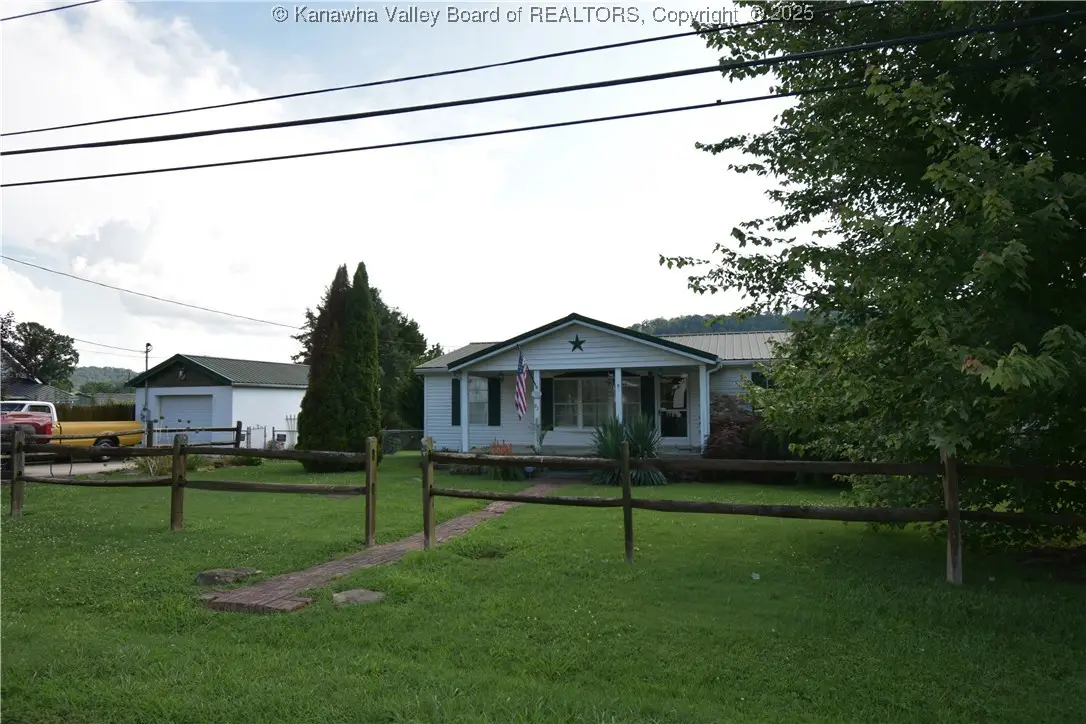 95 5th Avenue N, Hometown, WV 25109 - Image #1