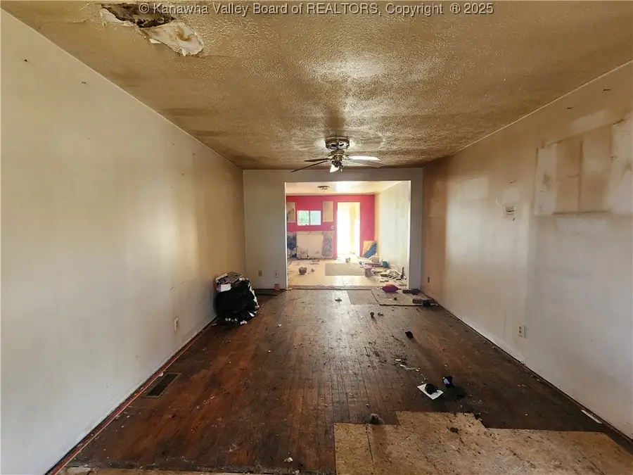 12951 Ohio Avenue, Chesapeake, WV 25315 - Image #2