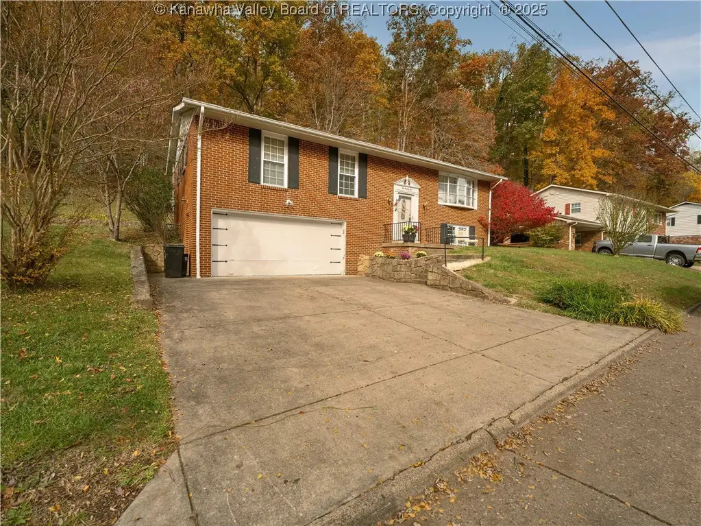 225 Brookhaven Drive, Nitro, WV 25143 - Image #1