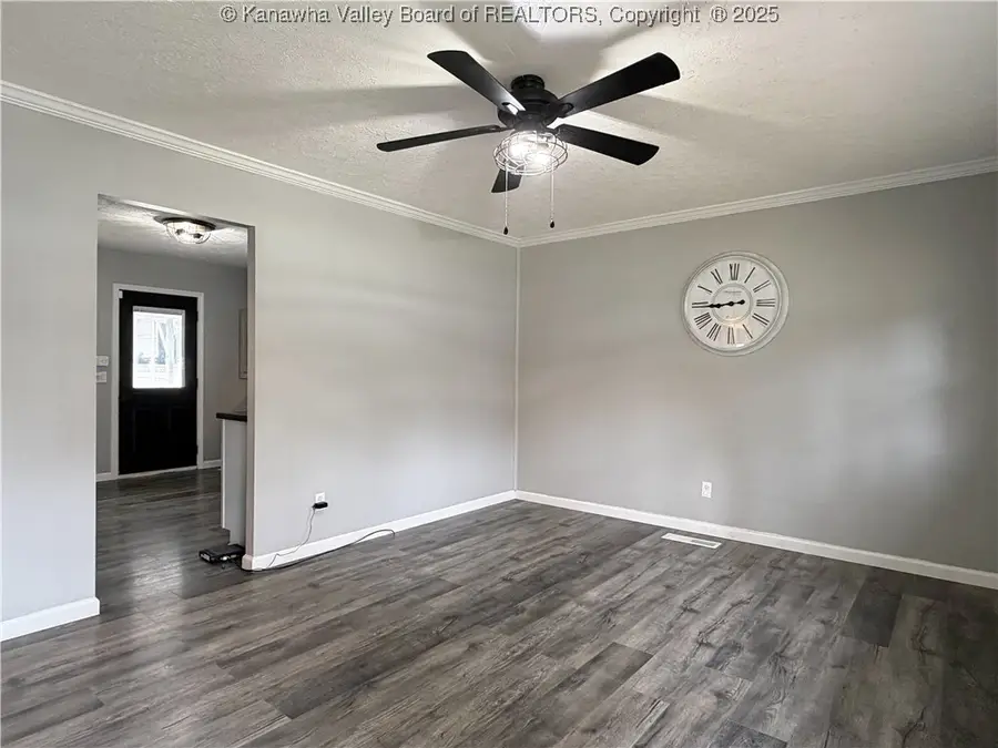 205 Sun Valley Drive, Saint Albans, WV 25177 - Image #3