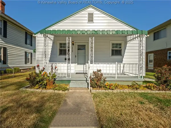 2326 Monroe Avenue, St Albans, WV 25177