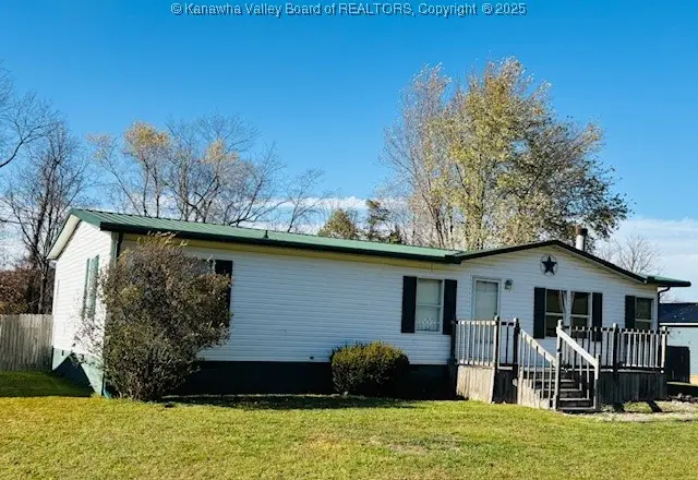 250 Frazier Lane, Buffalo, WV 25033 - Image #2