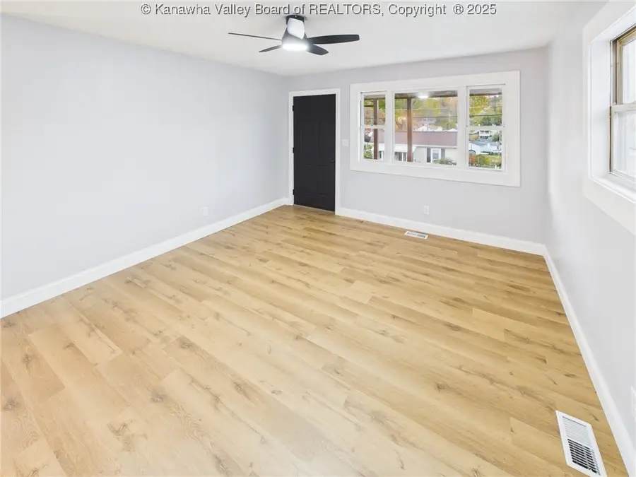 414 Lore Street, Saint Albans, WV 25177 - Image #2