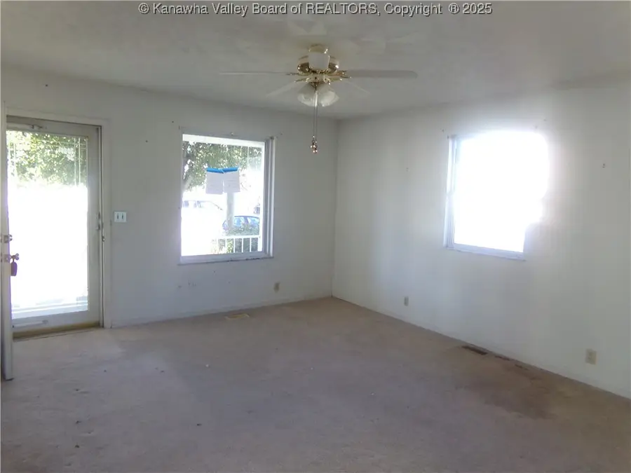 2226 Harrison Avenue, Saint Albans, WV 25177 - Image #2