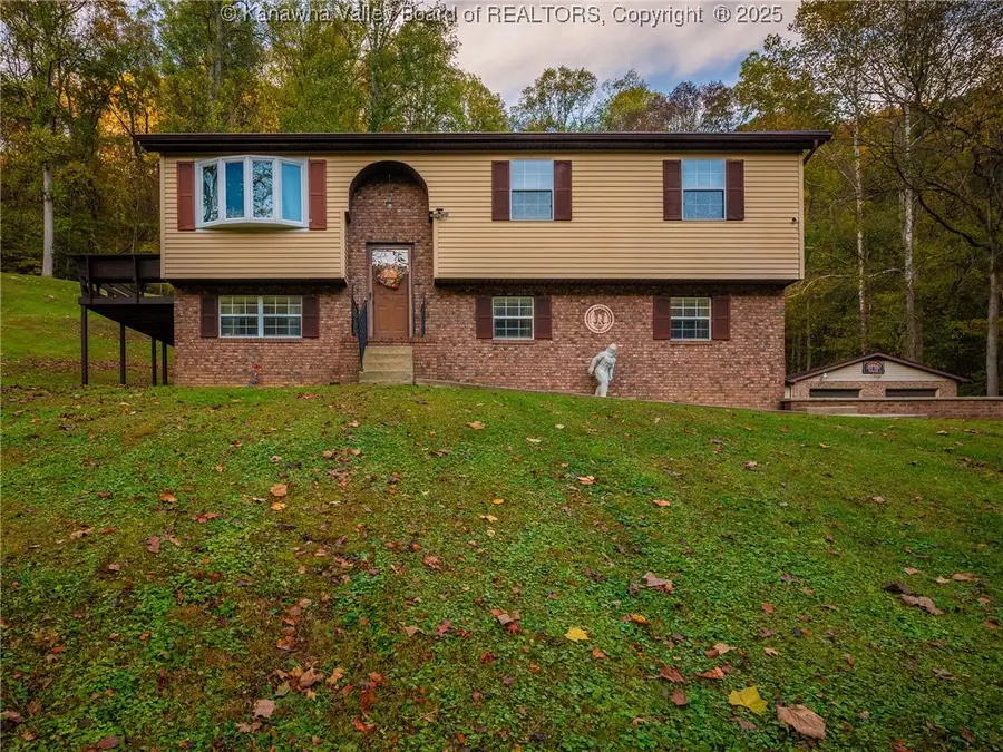 397 Harmons Creek Road, Poca, WV 25159 - Image #2