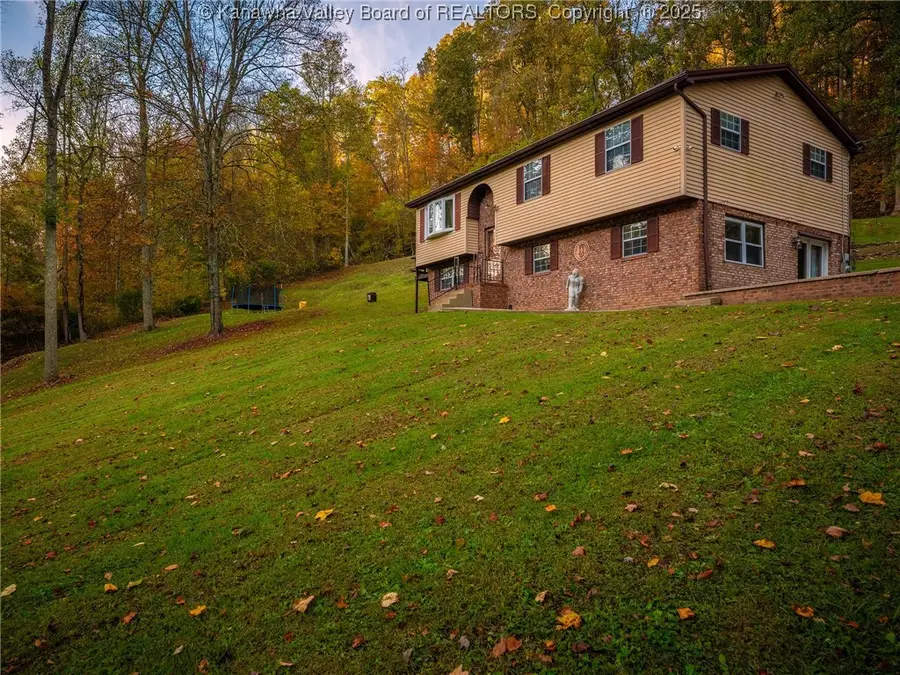 397 Harmons Creek Road, Poca, WV 25159 - Image #3