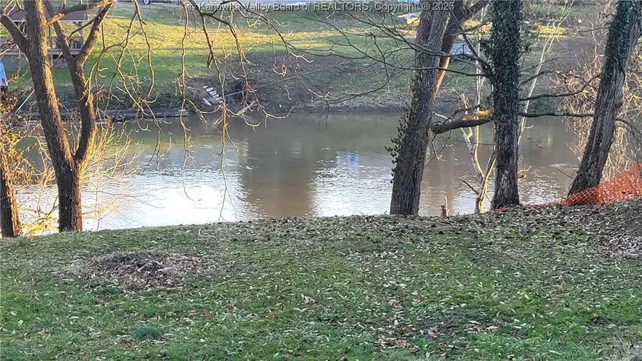 1222 Strawberry Road, Saint Albans, WV 25177 - Image #3