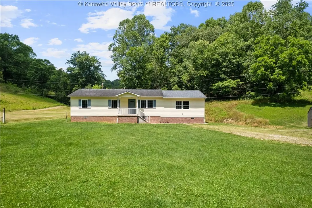 632 Trace Creek Road, Hamlin, WV 25523 - Image #1