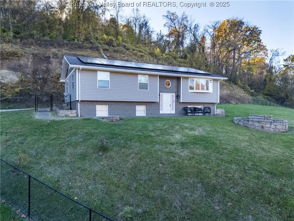 1817 Davis Circle, Charleston, WV 25387 - Image #1