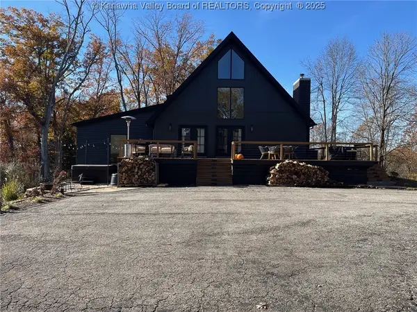 611 Olympia Fields Drive, Winfield, WV 25213