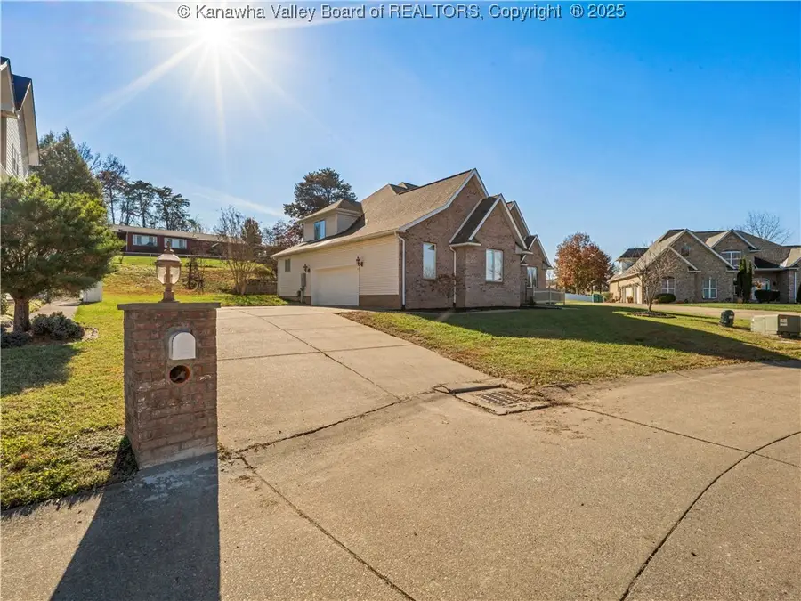 231 Glen Oaks Court, Hurricane, WV 25526 - Image #3