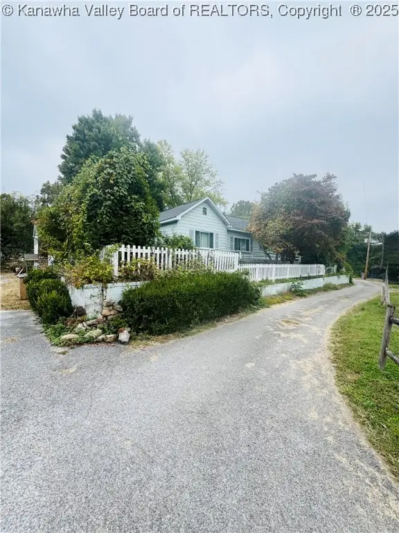 109 Georges Drive, Malden, WV 25306 - Image #1